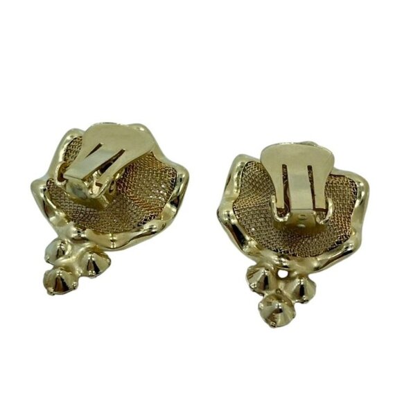 Floral Gold-Tone Mesh Clip-On Earrings with Purple Rhinestones - Mid-Century - Picture 4 of 5